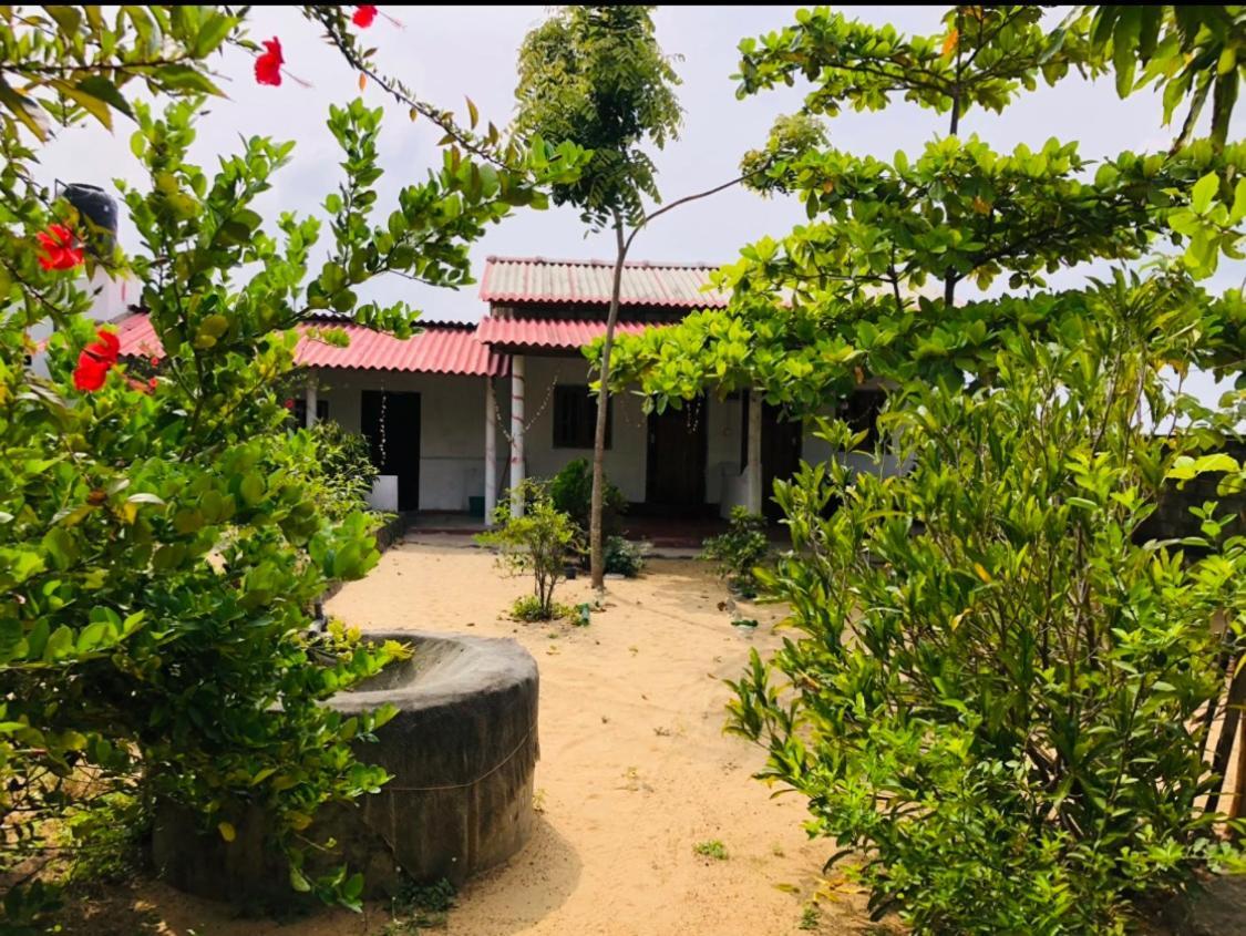 Golden Rich Hotel Arugam Bay Exterior photo
