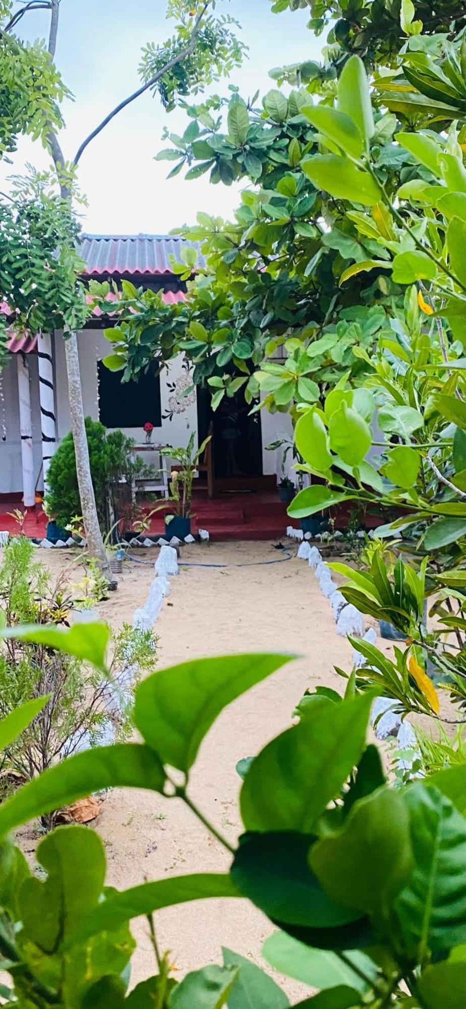 Golden Rich Hotel Arugam Bay Exterior photo